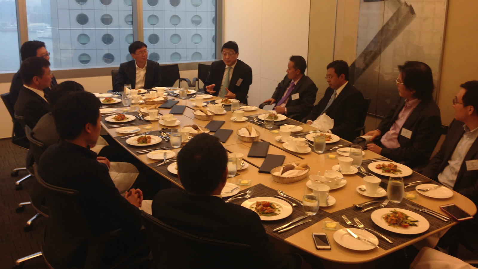 高全建先生主持此次研讨会